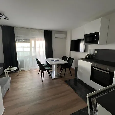 Appmishadze Apartman *
